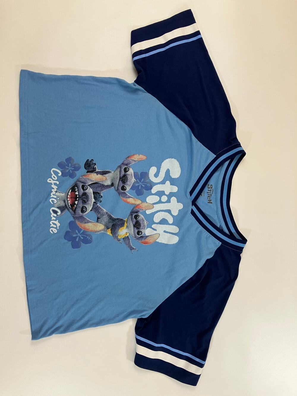 Disney Stitch Cosmic Cutie Women XXL 20 Blue Raglan V Neck Crop Graphic T Shirt
